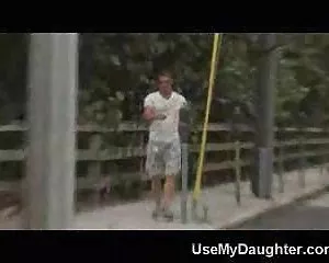 En väns dotter trolovade pappa sex video svenska