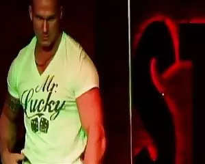 Cedric - nude kanadensiska manliga strippor - hot! kåta amatörer