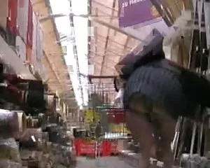 Nästa shopping i slätst utan trosor svensk sex porn