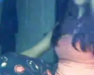 Söt brunett babe visar bröst på webbkamera free porr filmer