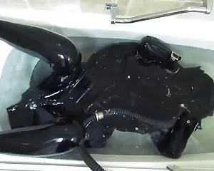 Gummi flicka i badet. knulla svenska