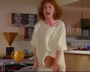 Julianne moore - kort-väg - exponerade bush och utsätts ass