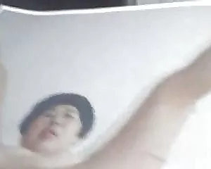 Man onanerar över bild av mrs pat wong