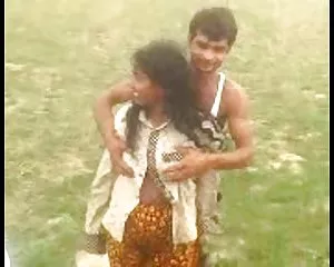 Desi indiska big boob moster tagna utomhus-del 4