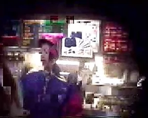 Mcdonald ' s flicka klädd i fjärr-vibrator svensk porr stream