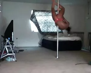 Brianna pole dance
