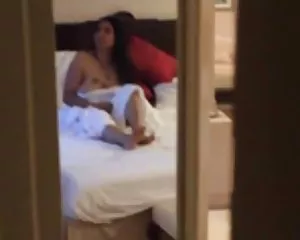 Indisk flicka blinkande room service för att tala hindi free porr film