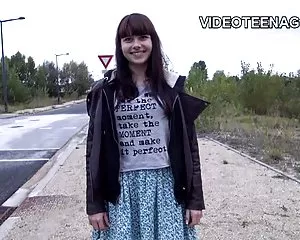 18 år gammal tonåring första moon nude video jobbintervju porrvideo gratis