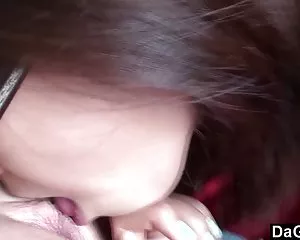 Söta asiatiska tonåring att gå ner på sin vän sexfilm med äldre