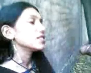 Desi högskola hs suga omskuren penis av bf i hindi film gratis erotik