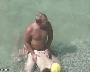 Par på stranden, besökte med en dold kamera svensk amatör porr tube