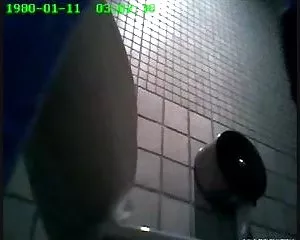 Spy toalett 6 svenska kåta tjejer